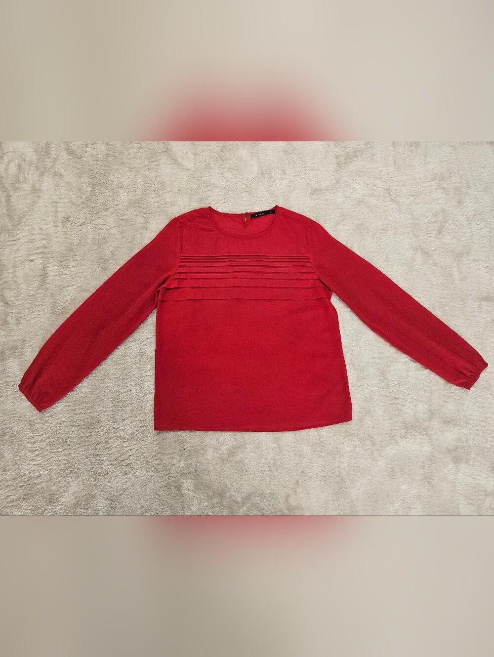 Red Long Sleeve Blouse Size S Business Casual Contemporary Feminine Work - Picture 2 of 7